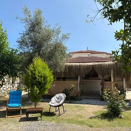 Ebru'ca Bed & Breakfast 3*